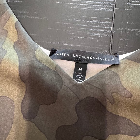 White House Black Market Reversible Camisole Size Medium - Picture 4 of 5